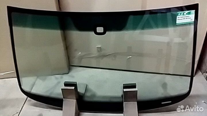 Стекло лобовое VW Passat (B6) 2005-2010