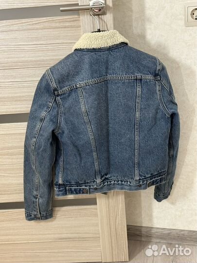 Джинсовая куртка женская