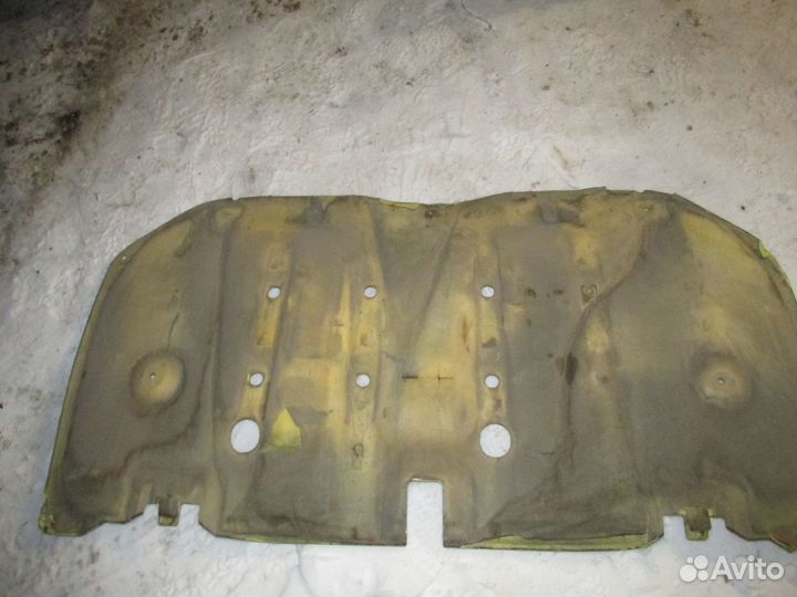 Обшивка капота Toyota Land Cruiser J200 1vdftv