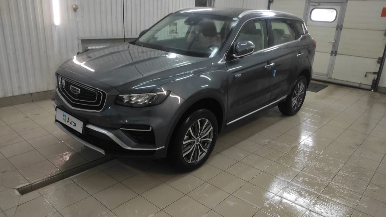 Geely Atlas Pro: фото владельца
