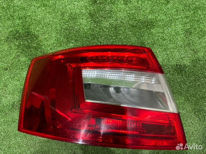 Фонарь задний левый Skoda Octavia A7