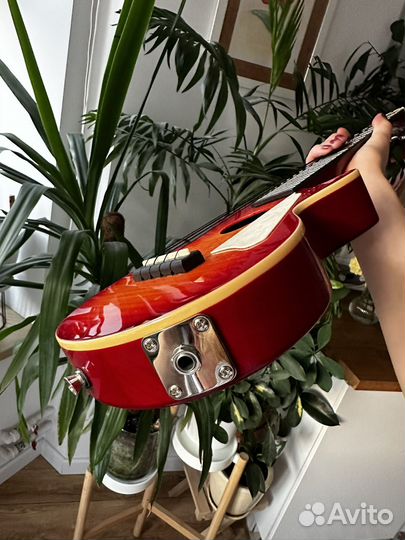 Электроукулеле Epiphone Les Paul AC