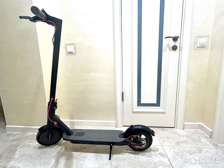 Электросамокат бу Mi 365