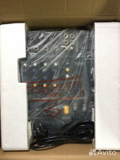 Активный микшерный пульт Yamaha MX402D-USB