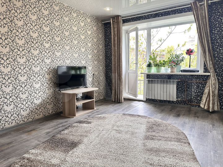 2-к. квартира, 42 м², 4/4 эт.