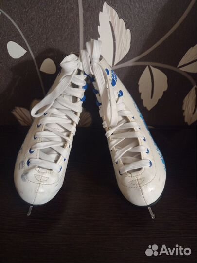 Коньки 30р,по стельке 19см