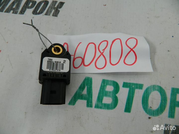 Датчик AIR BAG для Toyota Yaris 2 2005-2011г