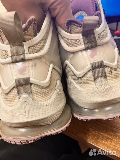 Nike lebron 19