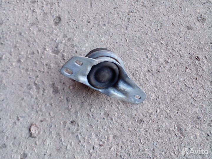 Опора двигателя правая Peugeot 508 1.6 2012 год