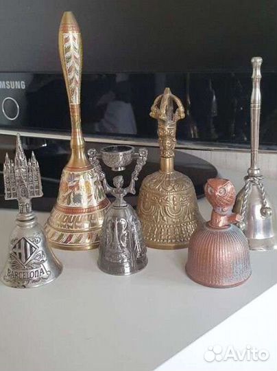 Колокольчик металлический сувенирный