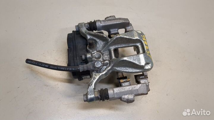 Суппорт Toyota C-HR, 2021