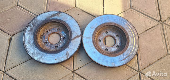 Диск тормозной передний на Ford mondeo 3