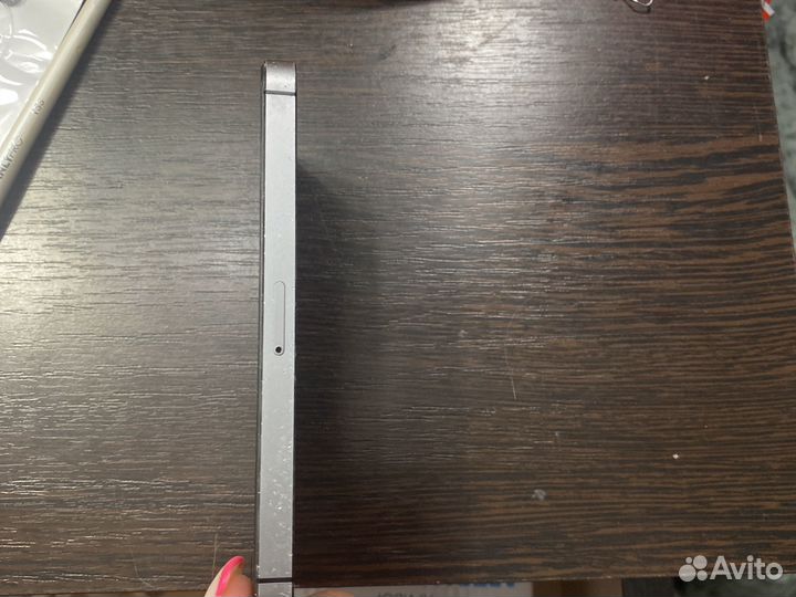 Телефон iPhone 5s