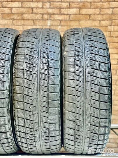 Bridgestone Blizzak Revo GZ 225/60 R17