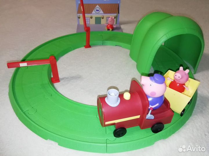 Игрушка Свинка Пеппа и Паровозик Дедушки