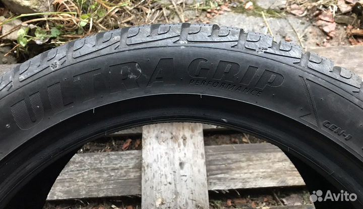 Goodyear UltraGrip Performance Gen-1 235/45 R17
