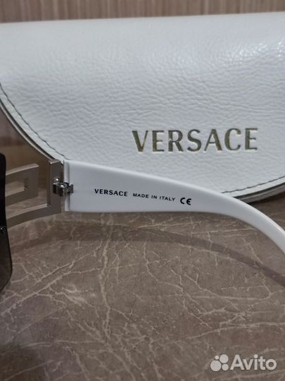 Солнцезащитные очки женские versace