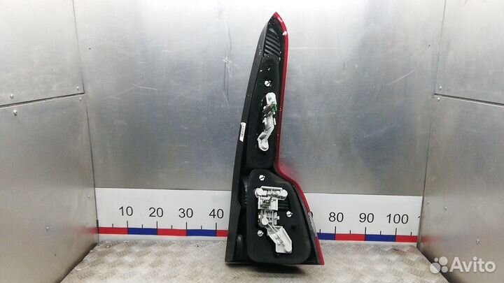 Фонарь задний левый Volvo V50 2005 30678749