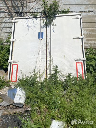 Ворота на полуприцеп