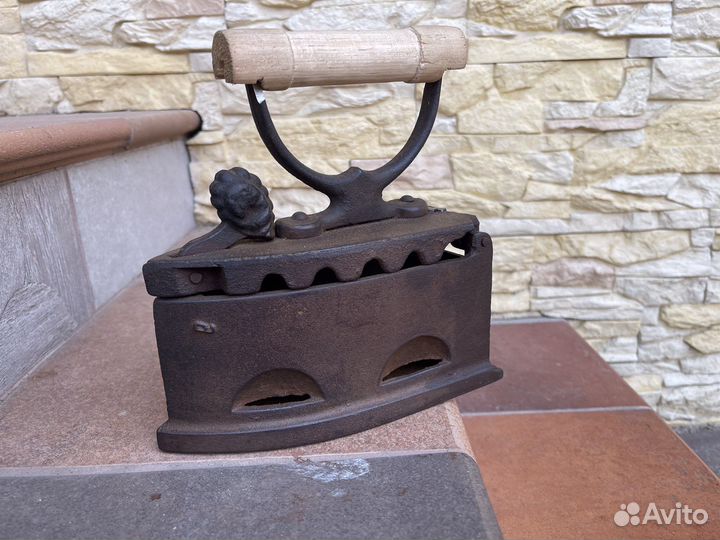 Утюг на углях старинный СССР