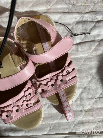 Сандалии для девочки новые 28 размер