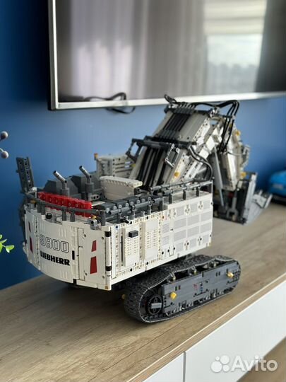 Lego экскаватор Liebherr R 9800