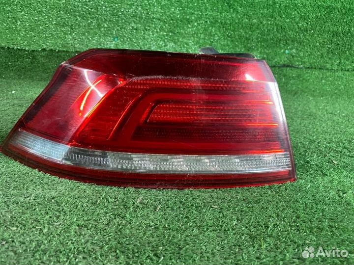 Фонарь левый внешний VW Passat B8 (2014-2020)