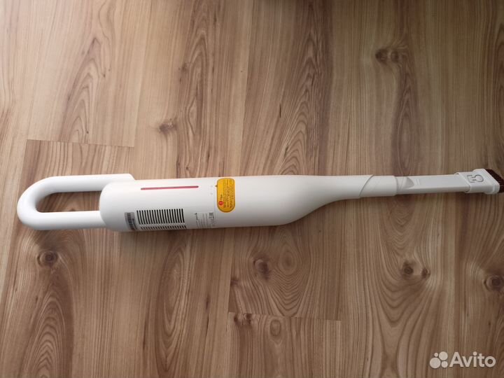 Пылесос Deerma VC01