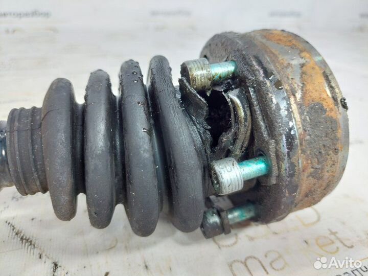 Привод передний правый Volkswagen Golf 4 1.6 AKL