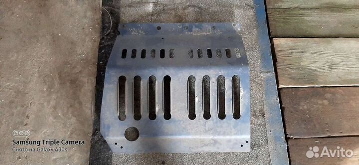 Защита двигателя металлическая. газ