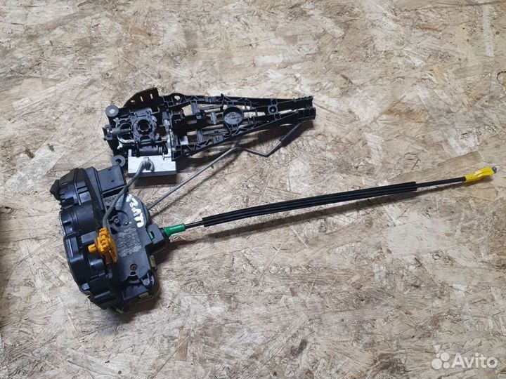 Замок двери задней шевроле круз 1