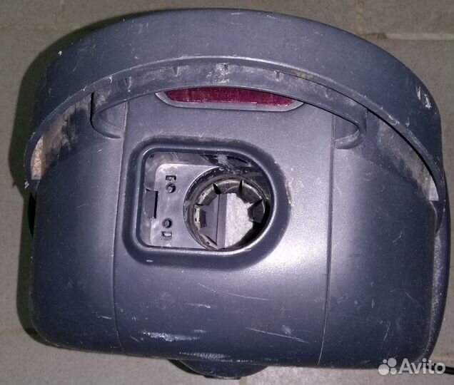 Пылесос LG 1400 W storm extra в рабочем состоянии