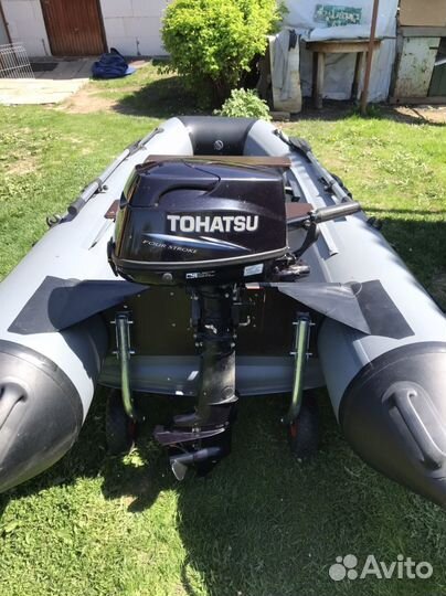 Лодка с мотором