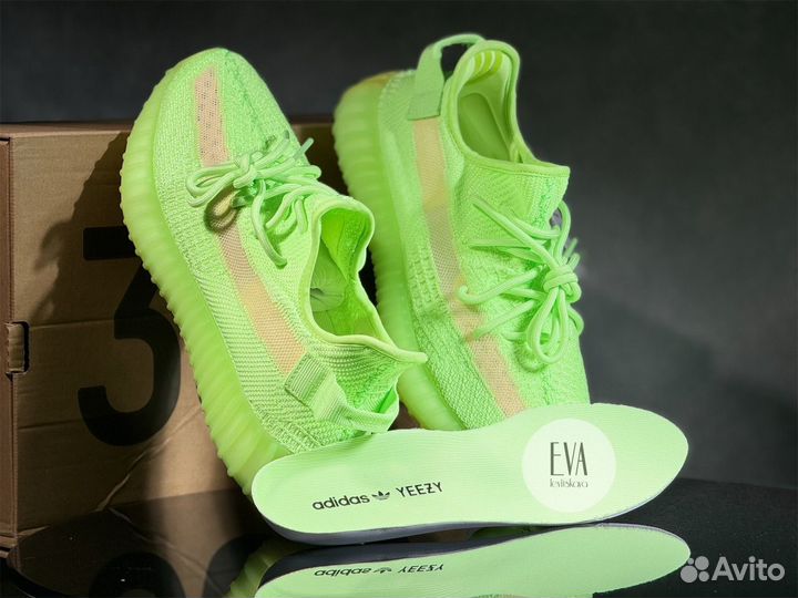 Кроссовки Adidas Yееzy Boost 350 V2 Glow