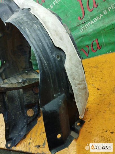 Подкрылок передний правый toyota vellfire