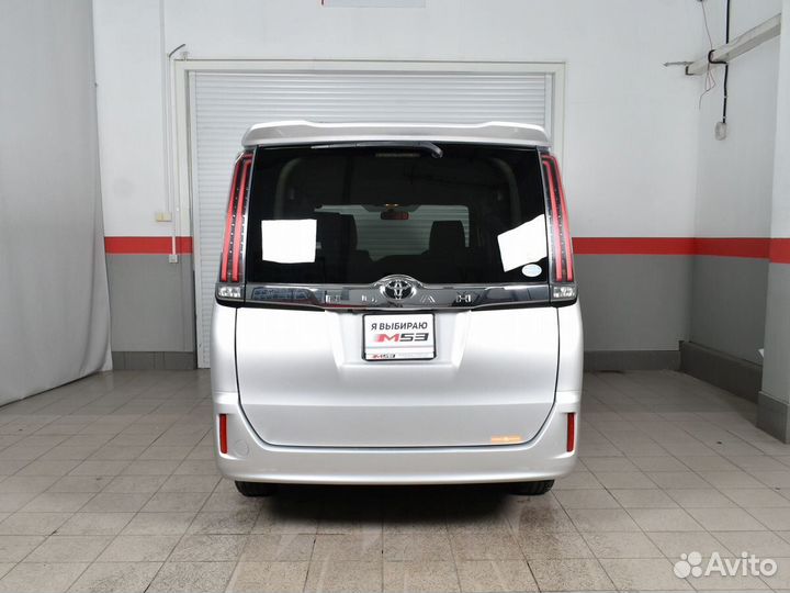 Toyota Noah 2.0 CVT, 2018, 119 505 км