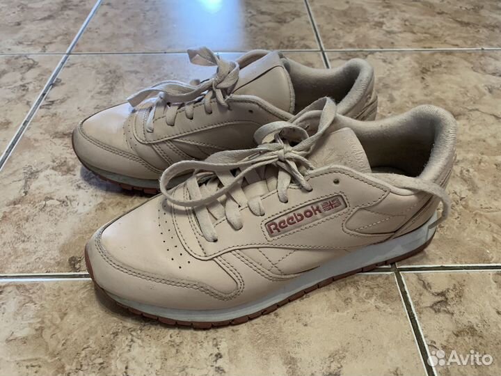 Кроссовки reebok 37