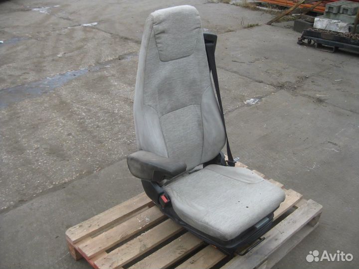 Кресло водительское пневматическое 7485131008 rena