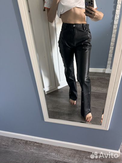 Брюки кожаные bershka