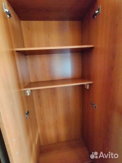 Шкаф