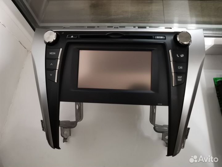 Магнитола на Toyota Camry 55