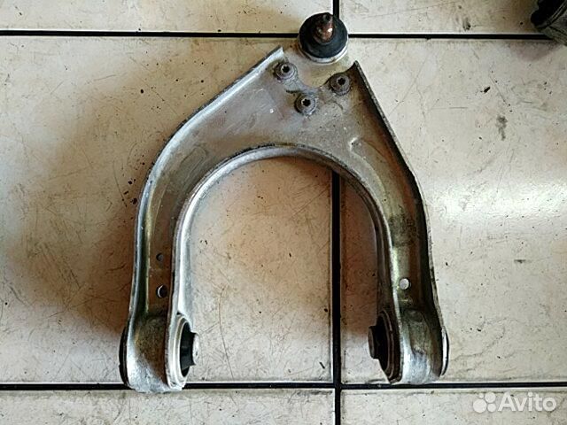 Рычаг передний верхний w211 E-class 646.961 2001