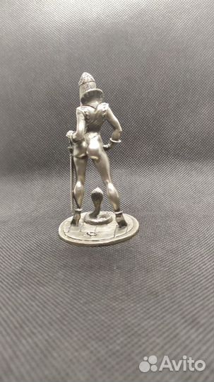 Статуэтка Девушка с коброй серебро 925