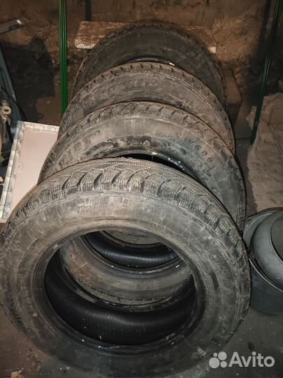 Goodride SW 606 215/65 R16