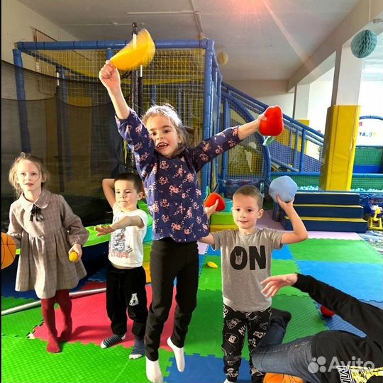 Интерактивная стена 