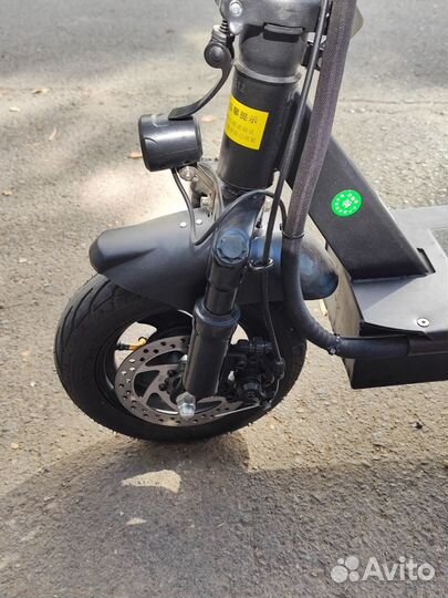 Электросамокат с сиденьем