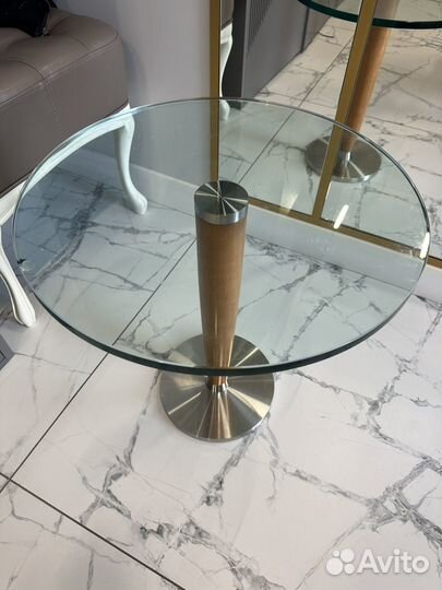 Стол стеклянный