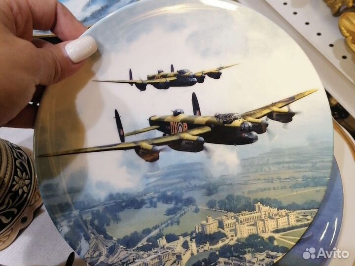 Коллекционные настенные тарелки, самолёты