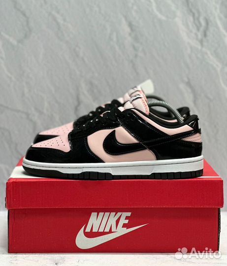 Кроссовки женские Nike Dunk Low ESS pink/ black