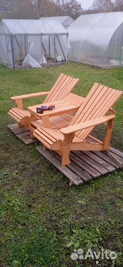 Скамья со столиком